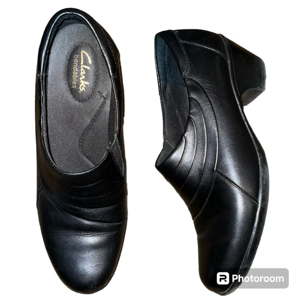 Clarks Bendable Ankle Booties Slip On Size 8m Col… - image 1